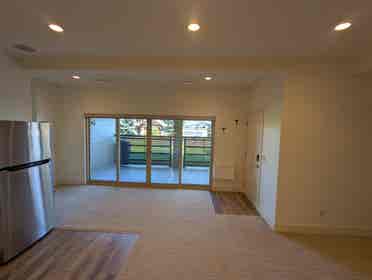 bath walk-out bsmt suite