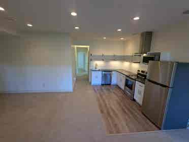 bath walk-out bsmt suite