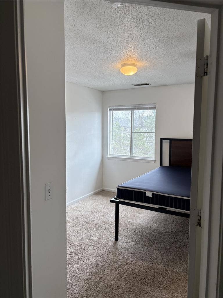 East third story apartment