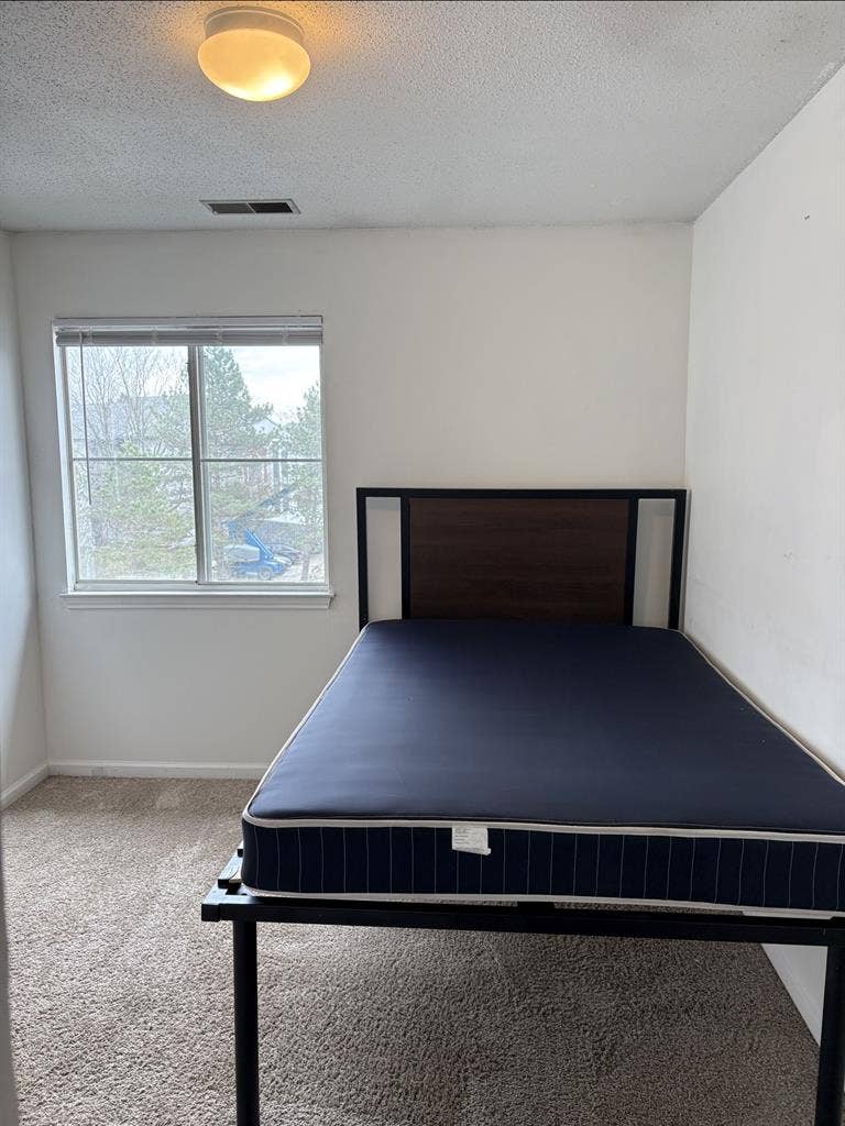 East third story apartment