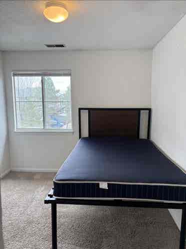 East third story apartment