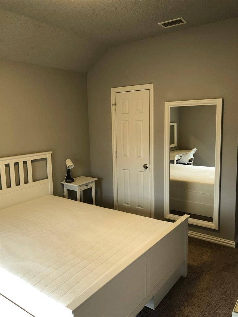 Comfortable Room w/ Utilities Paid
