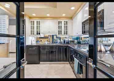 Hollywood Regency stunning views