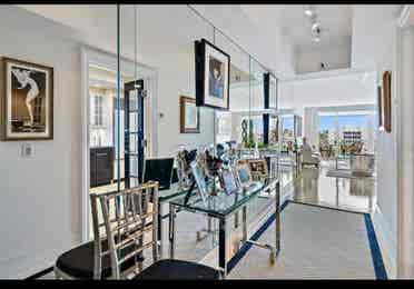 Hollywood Regency stunning views