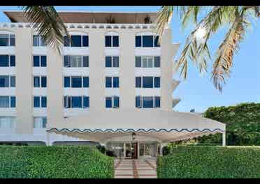 Hollywood Regency stunning views