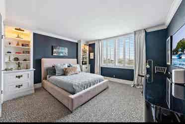 Hollywood Regency stunning views