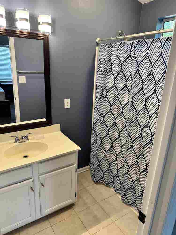 Private bedroom & bathroom