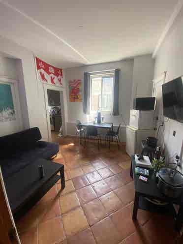PRIVATE ROOM FOR RENT