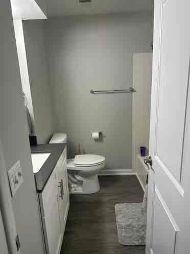 Looking for LGBTQ+ roomie!
