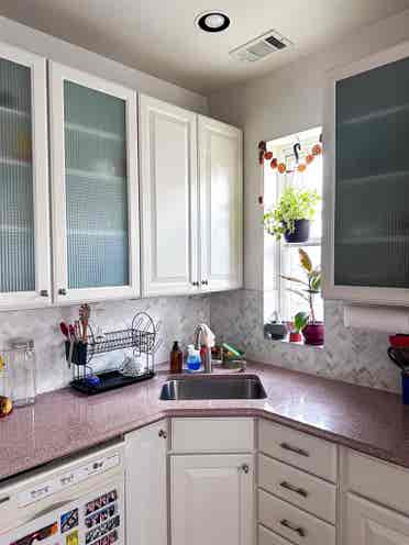 Looking for Roommates in Lakeview!