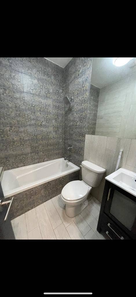 Looking for a roommate in Bushwick