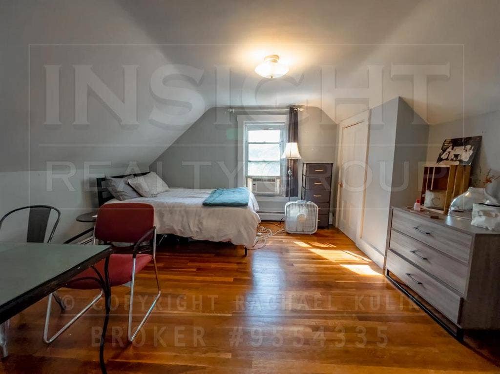 NEED BD BOSTON APT