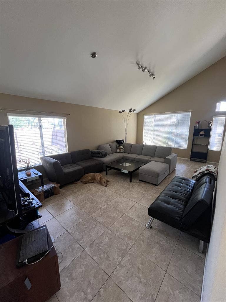 Roommate Wanted!!