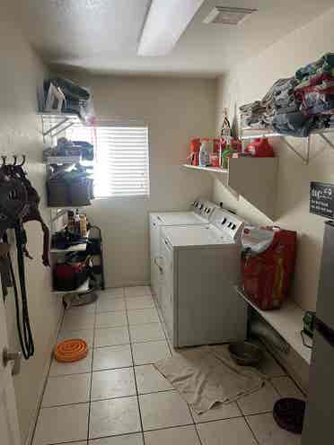 Roommate Wanted!!