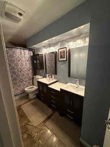 Looking for 4th roommate