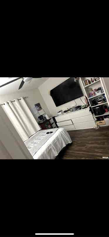Room for rent!!