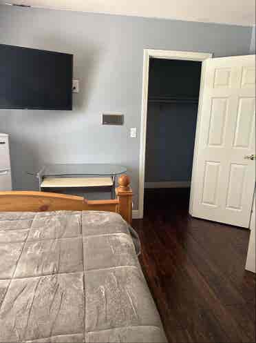 Furnished room  utilities inc