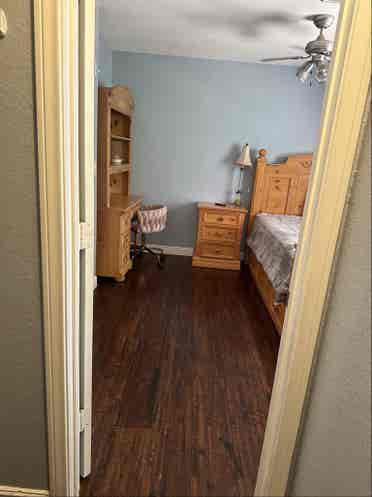 Furnished room  utilities inc