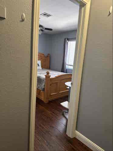 Furnished room  utilities inc
