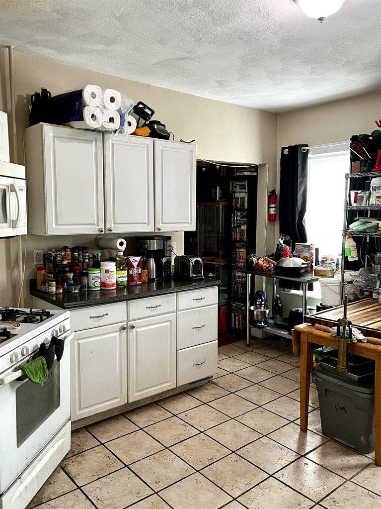LISTING FOR JUNE MOVE IN
