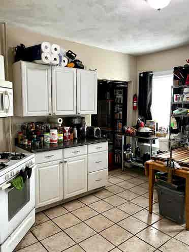LISTING FOR JUNE MOVE IN