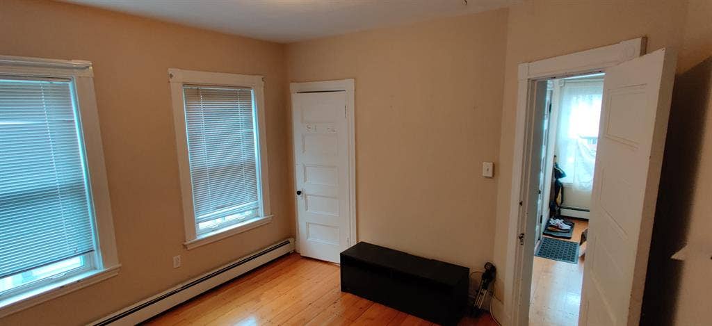 LISTING FOR JUNE MOVE IN