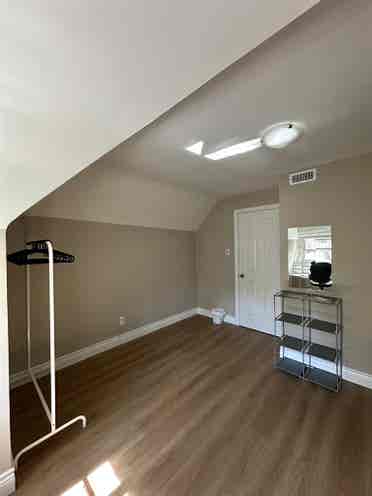 Furnished private room in Downtown