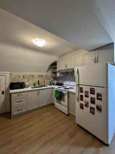 Furnished private room in Downtown