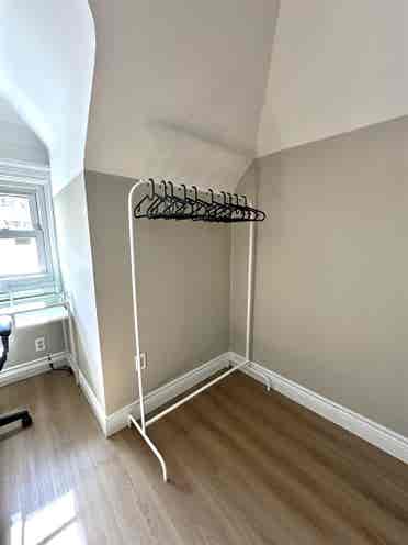 Furnished private room in Downtown