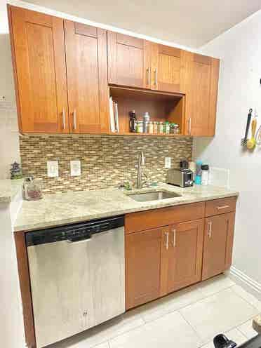 Affordable Room in Midtown South 😍