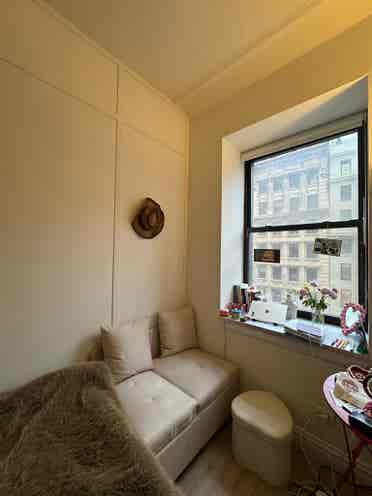 Affordable Room in Midtown South 😍