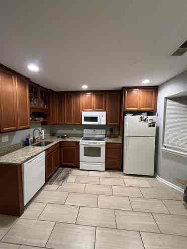 Looking for Roomate in Crofton Md