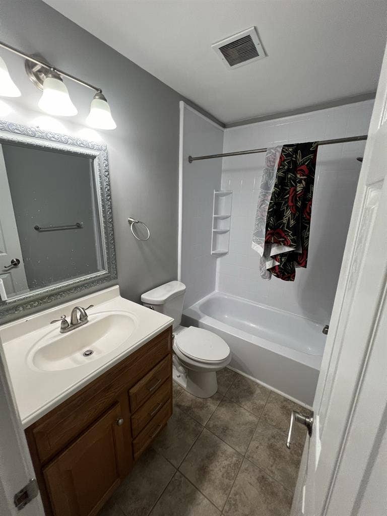 Looking for Roomate in Crofton Md