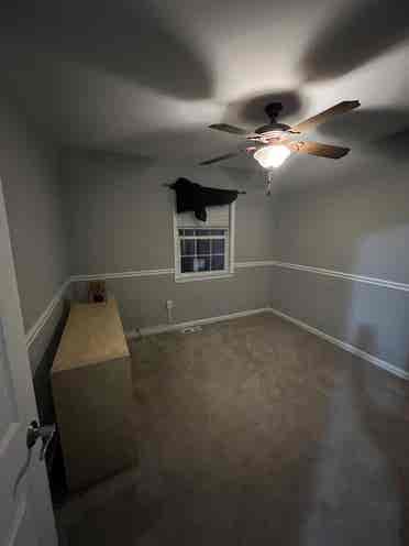 Looking for Roomate in Crofton Md