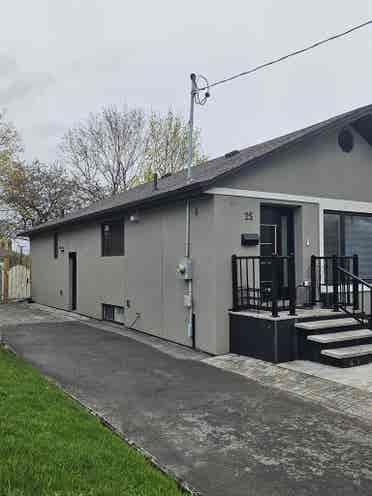 Looking for Housemates