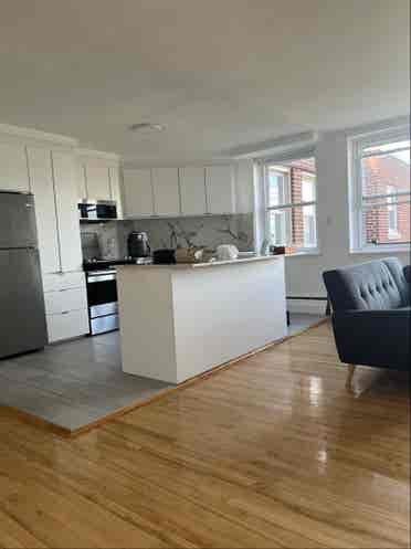 Colocataire besoin/Roomate needed