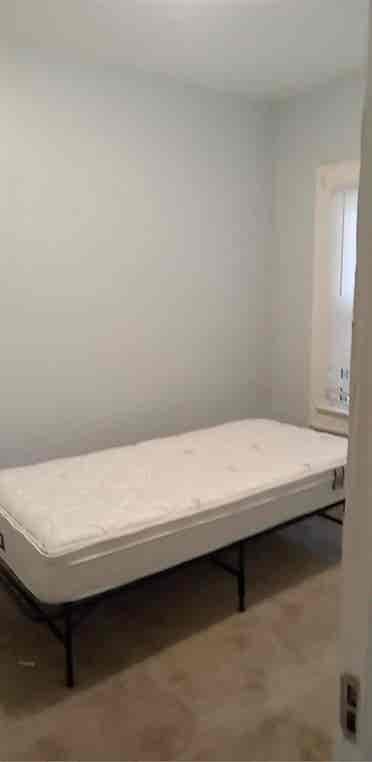 1 Bedroom for rent, shared bathroom