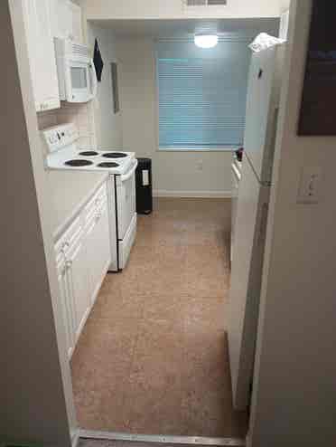 Summer Apt in Alexandria!
