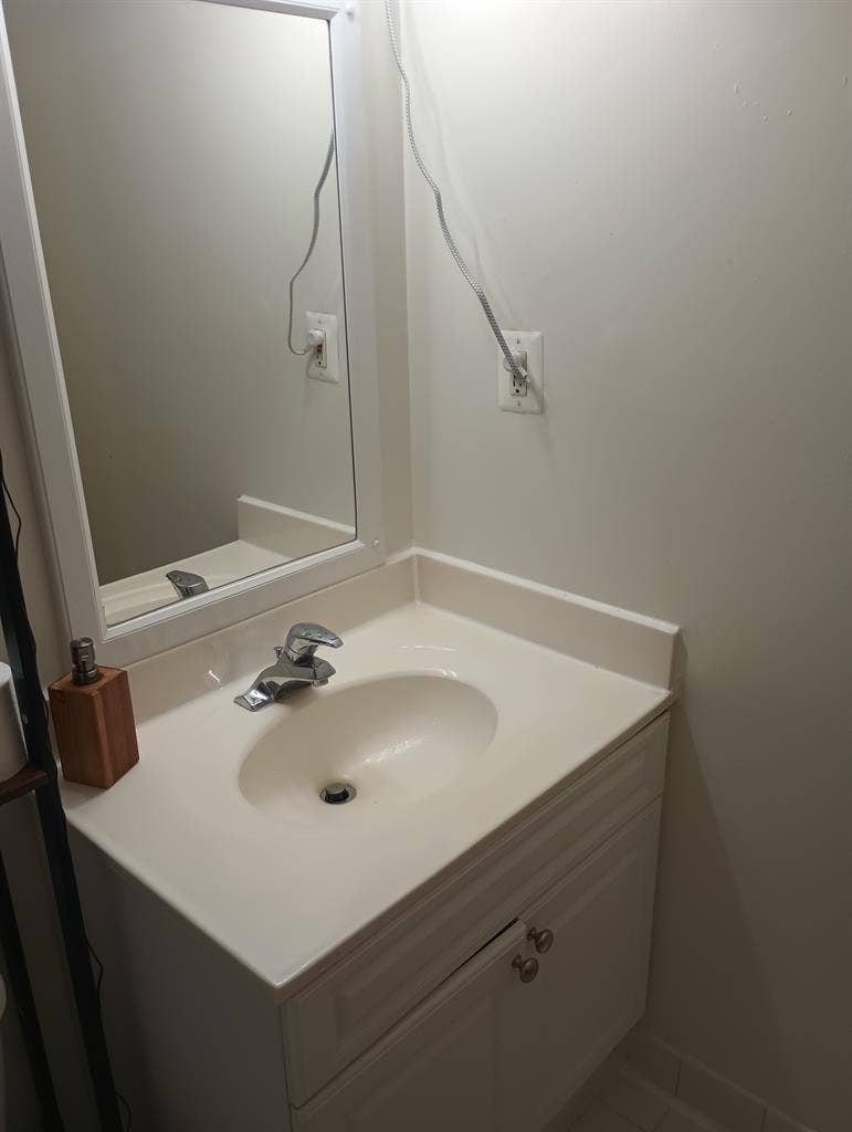 Summer Apt in Alexandria!