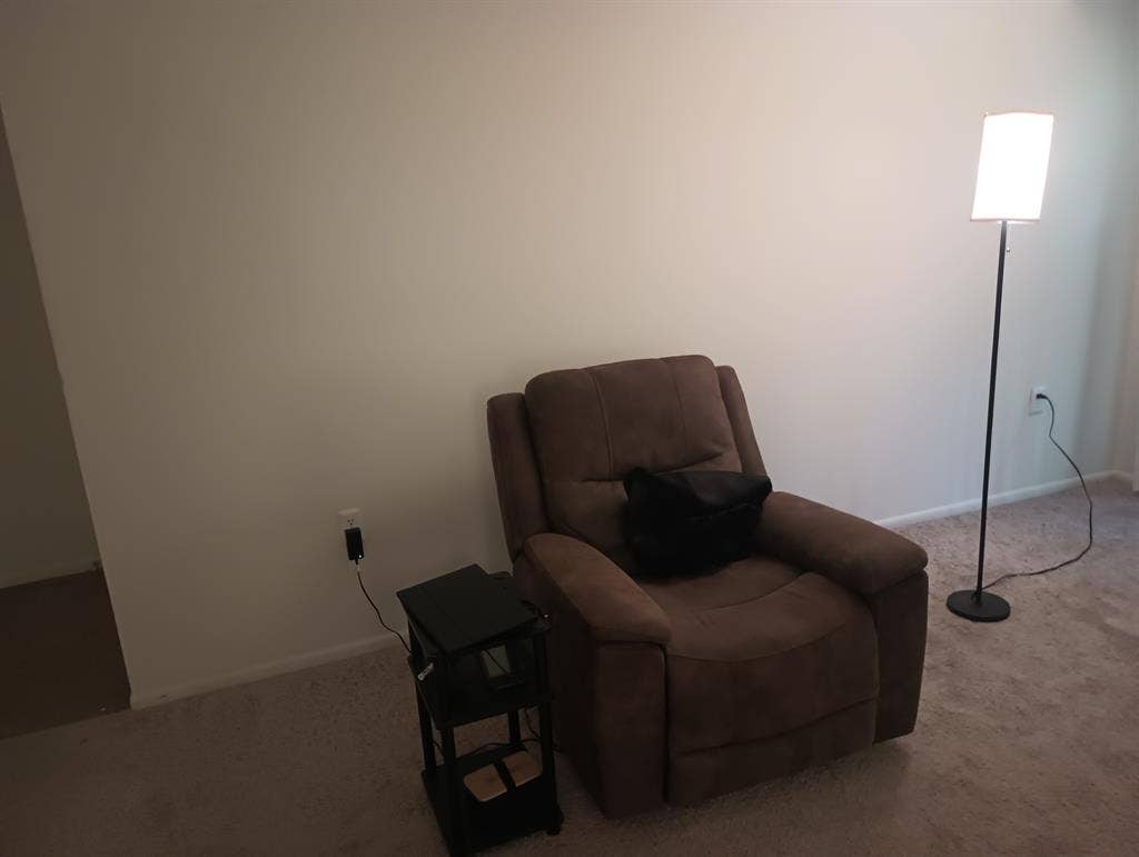 Summer Apt in Alexandria!