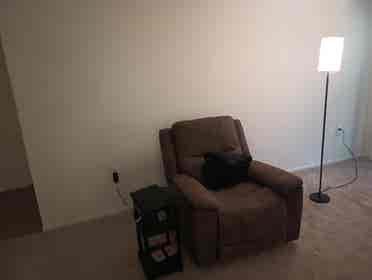Summer Apt in Alexandria!