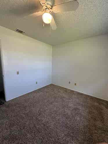 Private room & bathroom