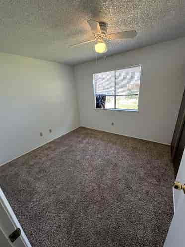 Private room & bathroom