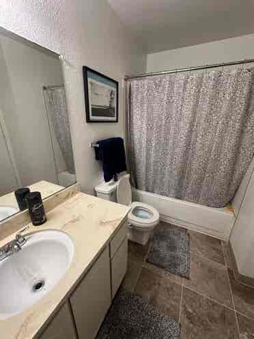 Private room & bathroom