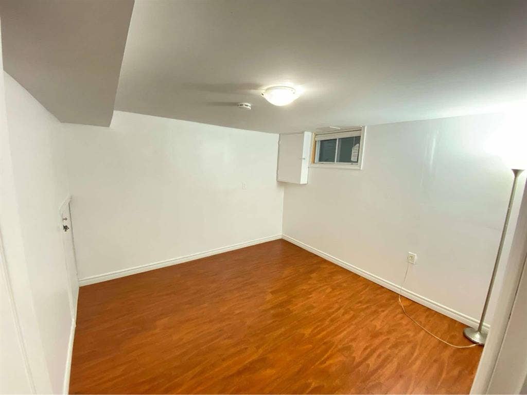 Separate entrance for rent