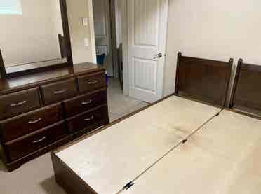 Looking for roommate