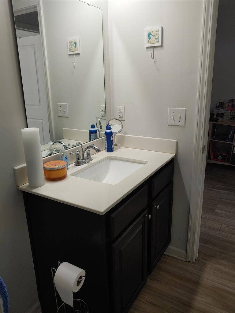 Fully furnished room for rent
