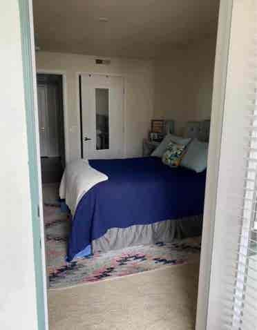 Master Bedroom w/Private Bathroom