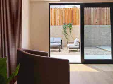 Los Feliz Private Suite - Brand New