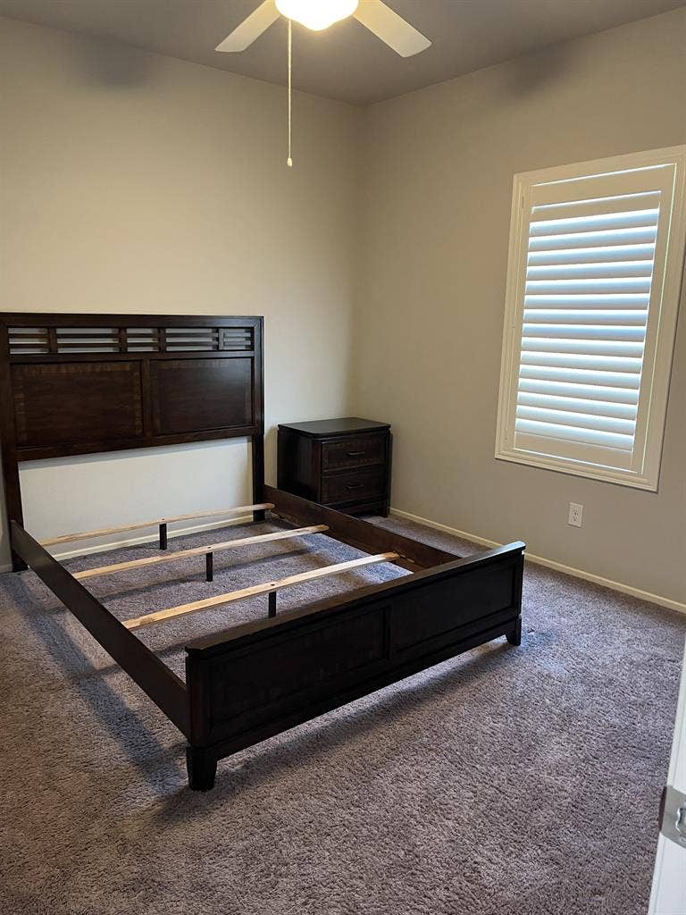 ROOM FOR RENT